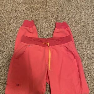Size small neon pink set